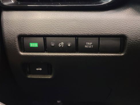 Used 2021 Nissan Sentra SV FWD image 24