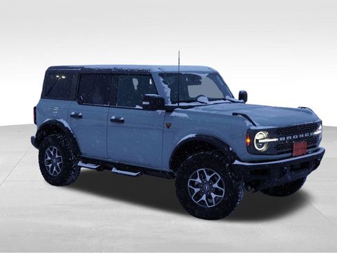Used 2024 Ford Bronco Badlands image 1