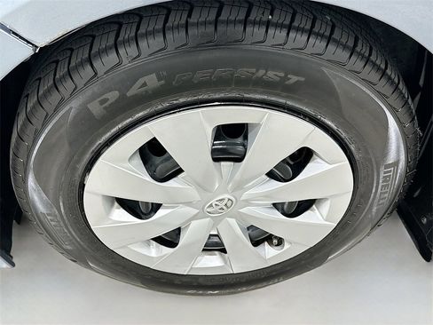 Used 2020 Toyota Corolla L image 30