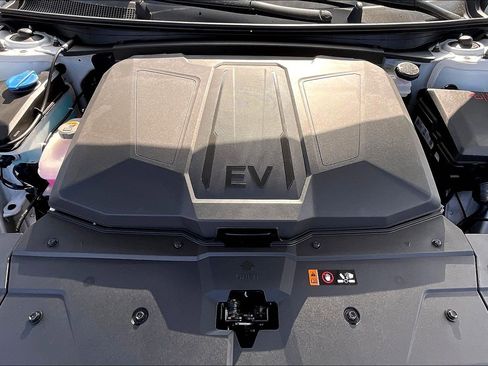 New 2026 Hyundai Ioniq 5 SEL image 11