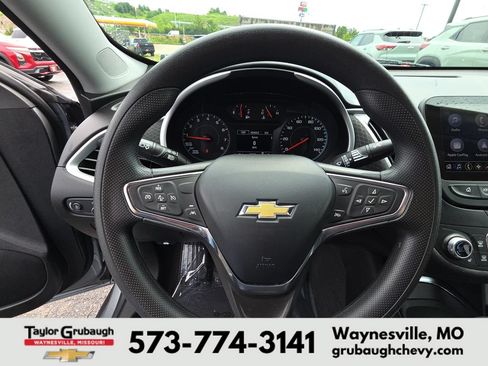 Used 2024 Chevrolet Malibu LT FWD image 17