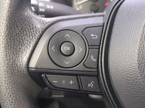 Used 2022 Toyota Corolla LE image 25