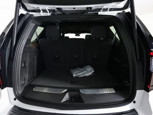 Used 2026 GMC Yukon Denali w/ Sun & Power Step Package image 7