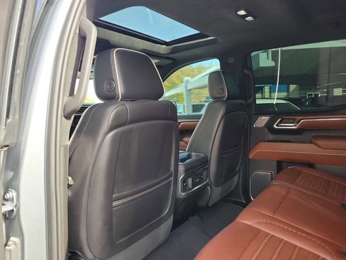 Used 2023 GMC Sierra 1500 Denali Ultimate image 12