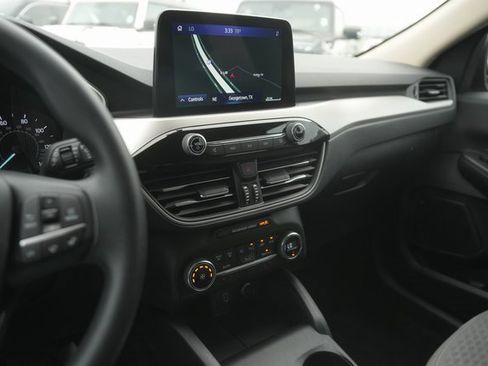 Certified 2020 Ford Escape SE image 24