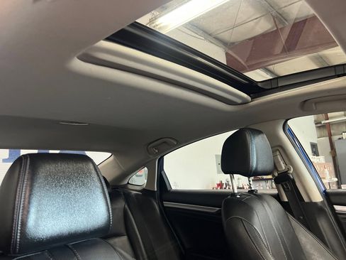 Used 2017 Honda Civic EX-L image 16