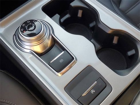 Certified 2024 Ford Edge SEL w/ Convenience Package image 21