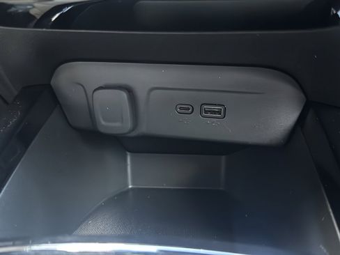 Used 2025 Chevrolet Trax RS w/ Driver Confidence Package FWD image 33