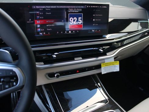 New 2026 BMW X7 M60i image 25