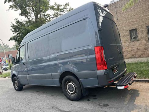 Used 2019 Mercedes-Benz Sprinter 144 image 5