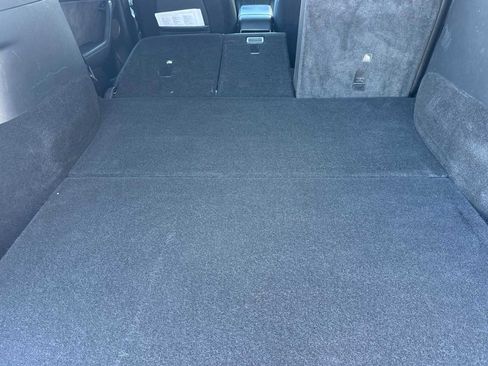 Used 2021 Tesla Model Y Long Range image 18