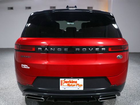 Used 2023 Land Rover Range Rover Sport SE AWD/4WD image 8