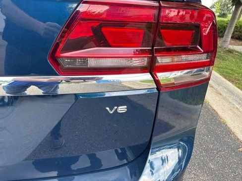 Used 2019 Volkswagen Atlas SE w/ Towing Package FWD image 10