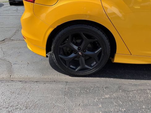 Used 2014 Ford Focus ST w/ Equipment Group 202A FWD image 10