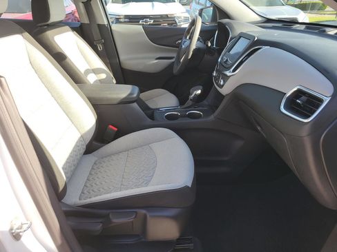 Used 2024 Chevrolet Equinox LS w/ Driver Confidence II Package FWD image 9