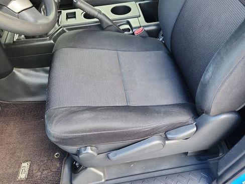 Used 2007 Toyota FJ Cruiser 4WD image 8