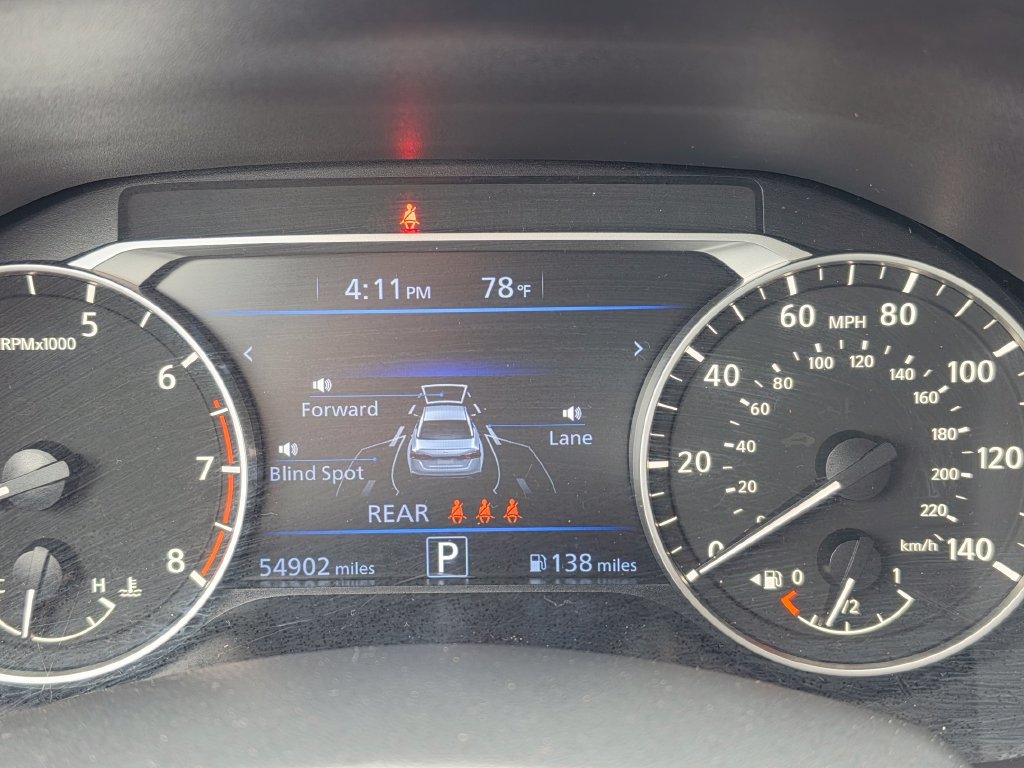 Certified 2025 Nissan Altima 2.5 SR FWD image 19