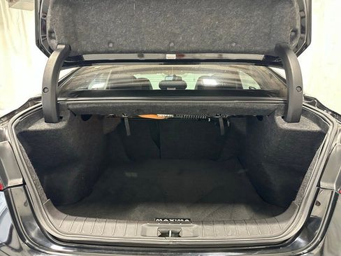 Used 2017 Nissan Maxima SR w/ Midnight Edition image 46