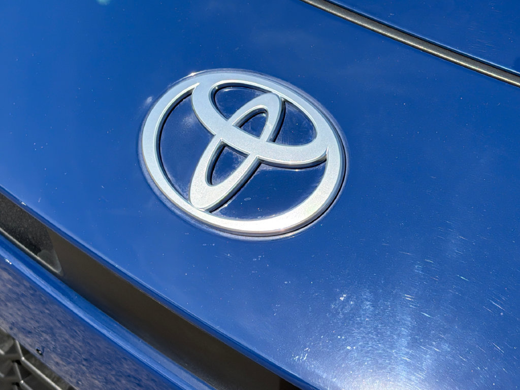 Used 2026 Toyota Camry SE w/ Multimedia Upgrade Package FWD image 12