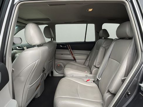 Used 2013 Toyota Highlander Limited FWD image 14