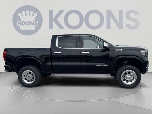 Used 2023 GMC Sierra 1500 Denali w/ Denali Reserve Package AWD/4WD image 8