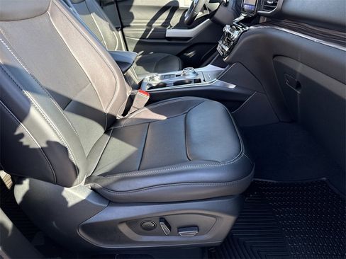 Used 2024 Ford Explorer Limited w/ Equipment Group 301A image 13