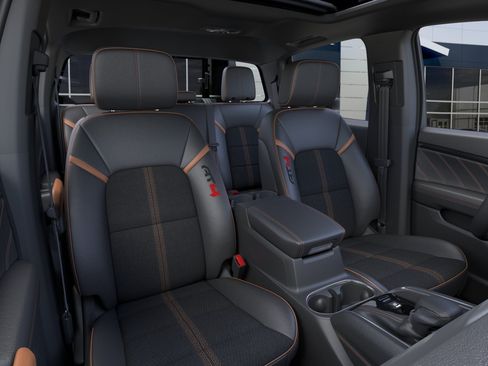 New 2026 GMC Canyon AT4 w/ Technology Plus Package AWD/4WD image 16