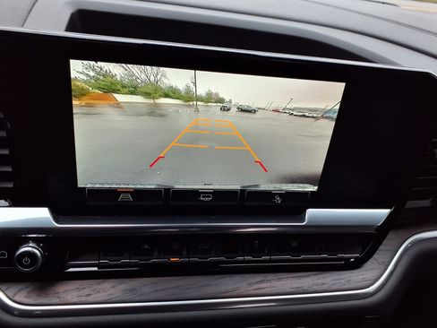 Used 2022 GMC Sierra 1500 SLT w/ SLT Premium Package image 7