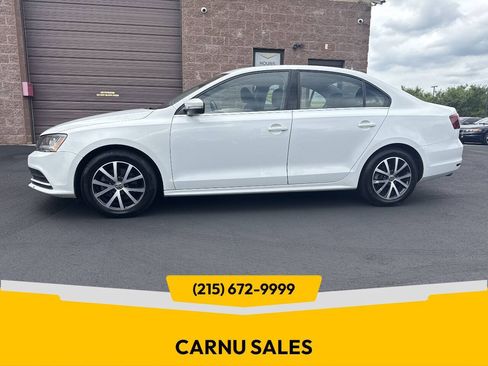 Used 2017 Volkswagen Jetta SE FWD image 1