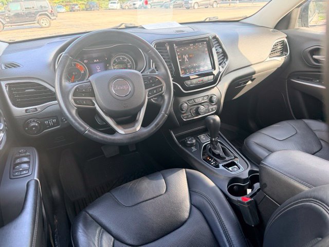 Used 2019 Jeep Cherokee Limited w/ Luxury Group AWD/4WD image 19