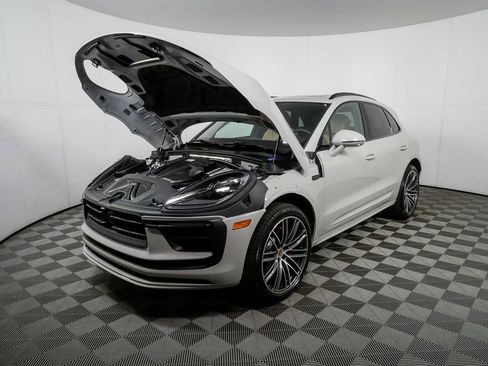 New 2026 Porsche Macan S image 35