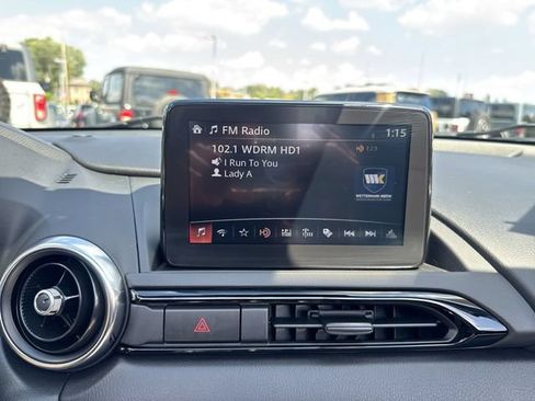 Used 2019 MAZDA MX-5 Miata RF Grand Touring w/ GT-S Package RWD image 17