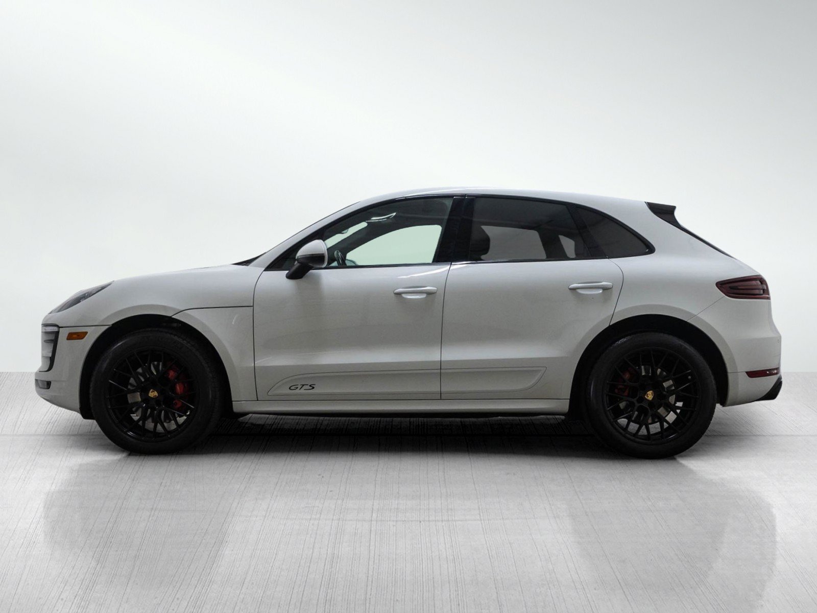 Used 2018 Porsche Macan GTS AWD/4WD image 3