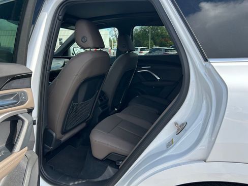 Used 2025 Audi Q5 Premium w/ Convenience Package image 57