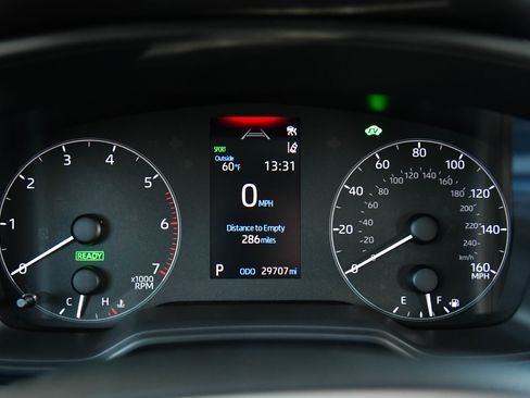 Used 2024 Toyota Corolla SE w/ SE Package image 31