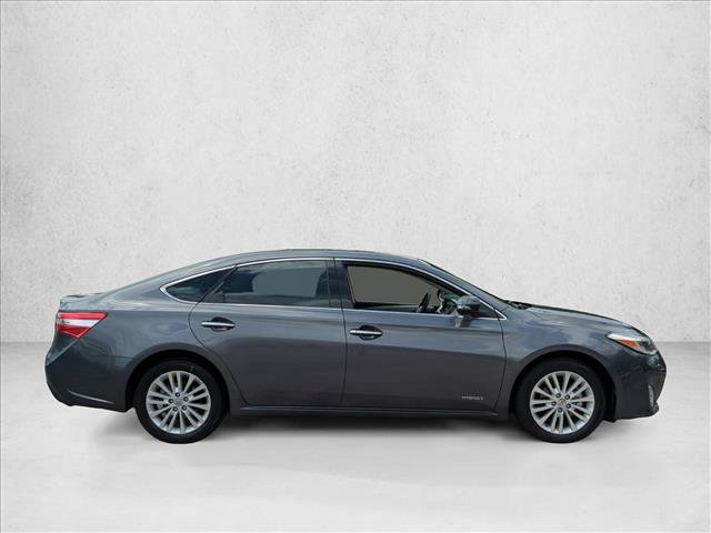 Used 2013 Toyota Avalon XLE Touring FWD image 4