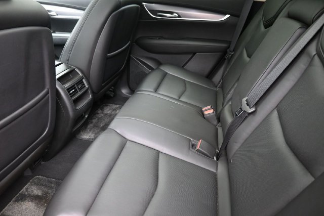 Used 2017 Cadillac XT5 Luxury w/ Driver Awareness Package AWD/4WD image 19