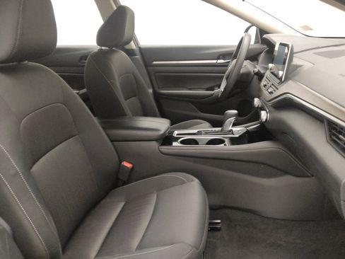 Used 2023 Nissan Altima 2.5 SV image 21