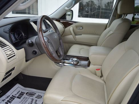 Used 2017 INFINITI QX80 2WD w/ Driver Assistance Package image 11