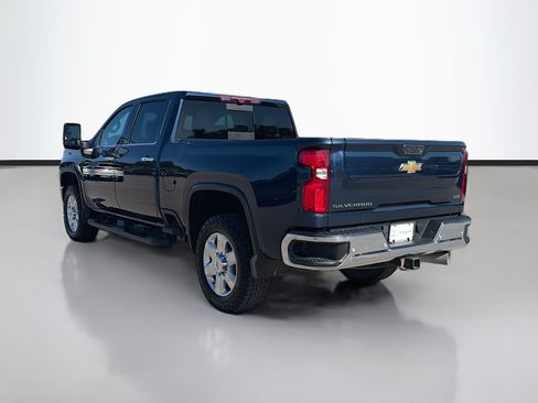 Used 2022 Chevrolet Silverado 2500 LTZ w/ LTZ Premium Package AWD/4WD image 3