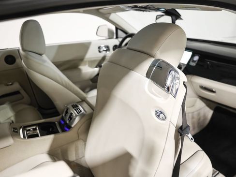 Used 2014 Rolls-Royce Wraith RWD image 26