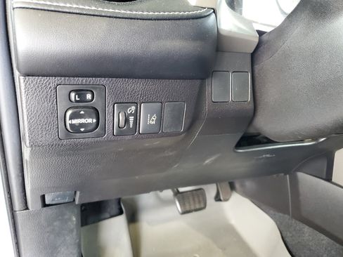 Used 2018 Toyota RAV4 XLE w/ Plus Extra Value Package FWD image 21