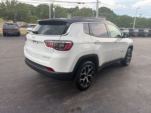 Used 2025 Jeep Compass Limited AWD/4WD image 5