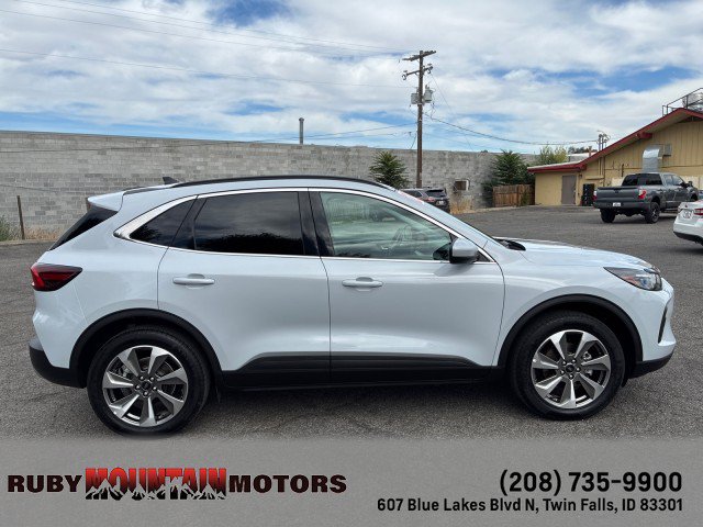 Used 2025 Ford Escape Platinum AWD/4WD image 8
