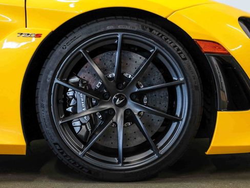 Used 2022 McLaren 720S Performance RWD image 19