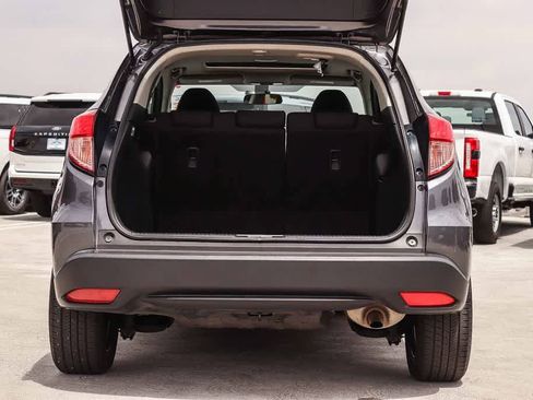 Used 2018 Honda HR-V EX image 28