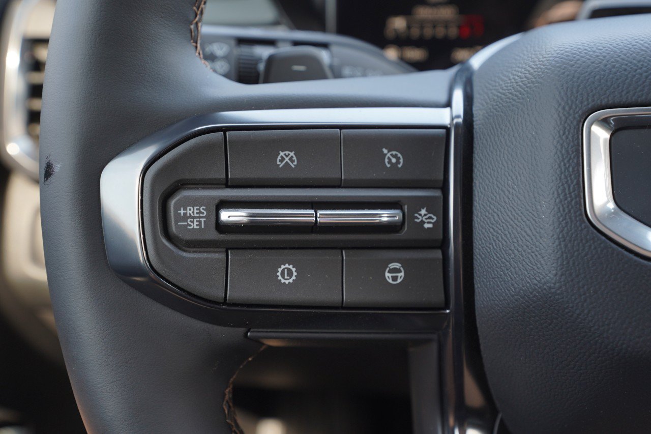 New 2026 GMC Acadia AT4 w/ Super Cruise Package AWD/4WD image 16