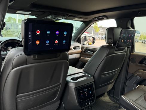 Used 2025 GMC Yukon Denali Ultimate AWD/4WD image 33