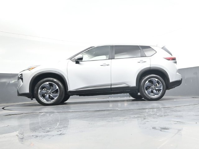 Used 2025 Nissan Rogue SV FWD image 35