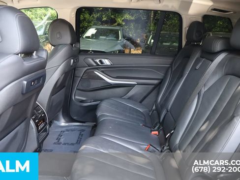 Used 2022 BMW X7 xDrive40i w/ Parking Assistance Package AWD/4WD image 17